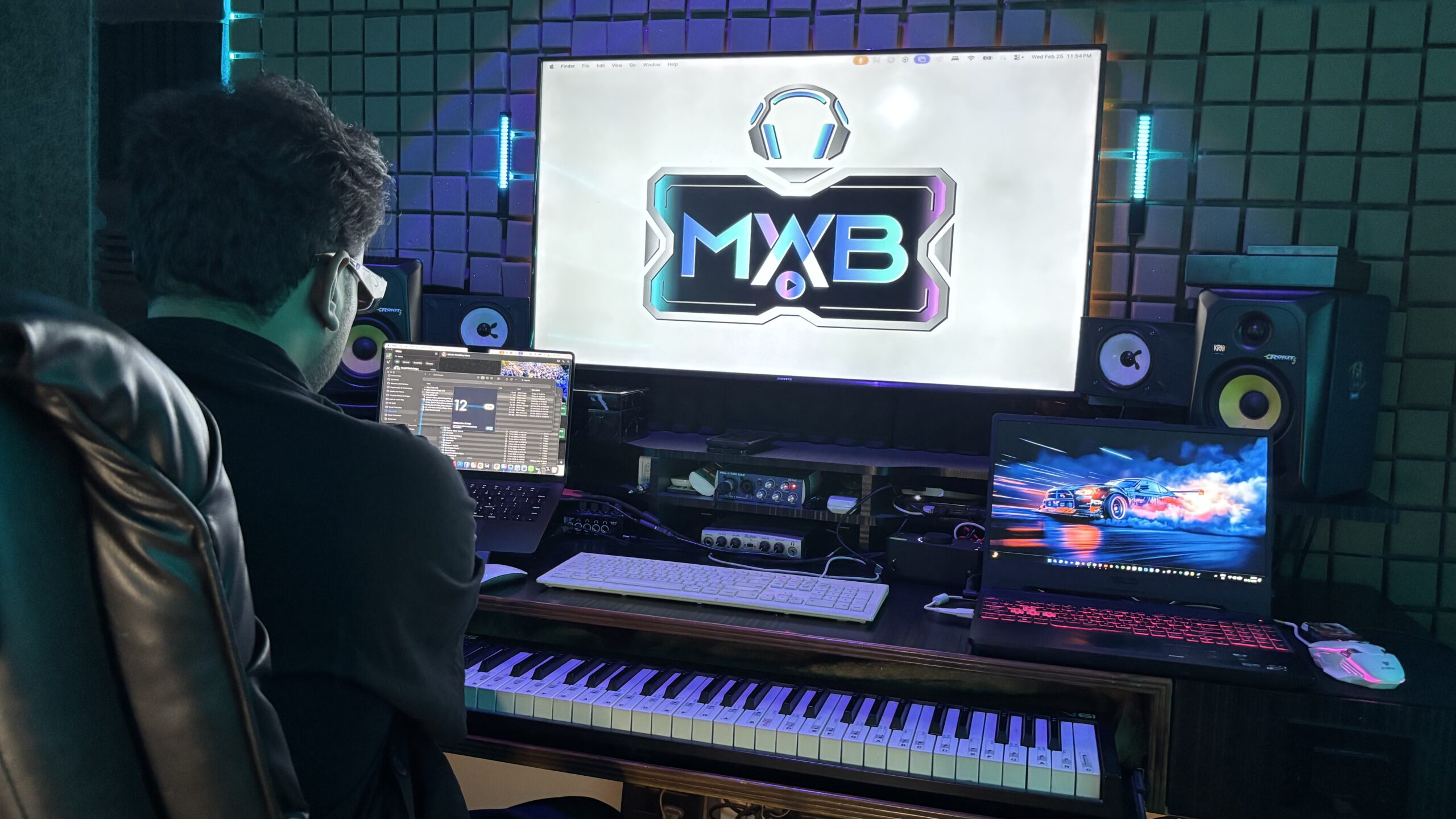 MWAB — live performance